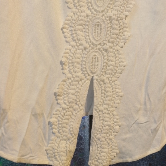 Chic White Lace Detail Blouse - Picture 5 of 14
